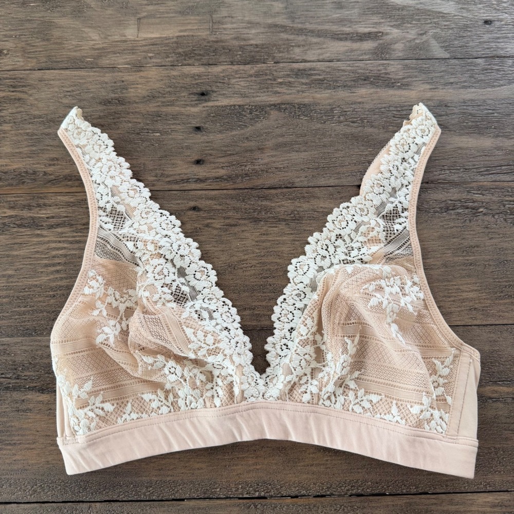 Wacoal B-Smooth Lace Bralette 36 Nude Beige Wirefree Convertible J-Hook 852191